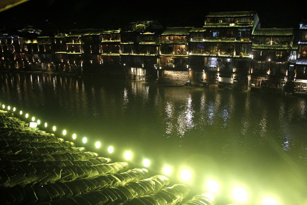 Fenghuang 1St Apartment Exterior foto